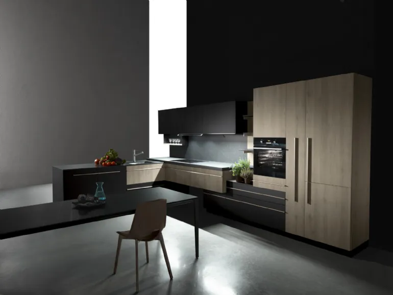 Kitchen Wooden and Lacquered with Peninsula